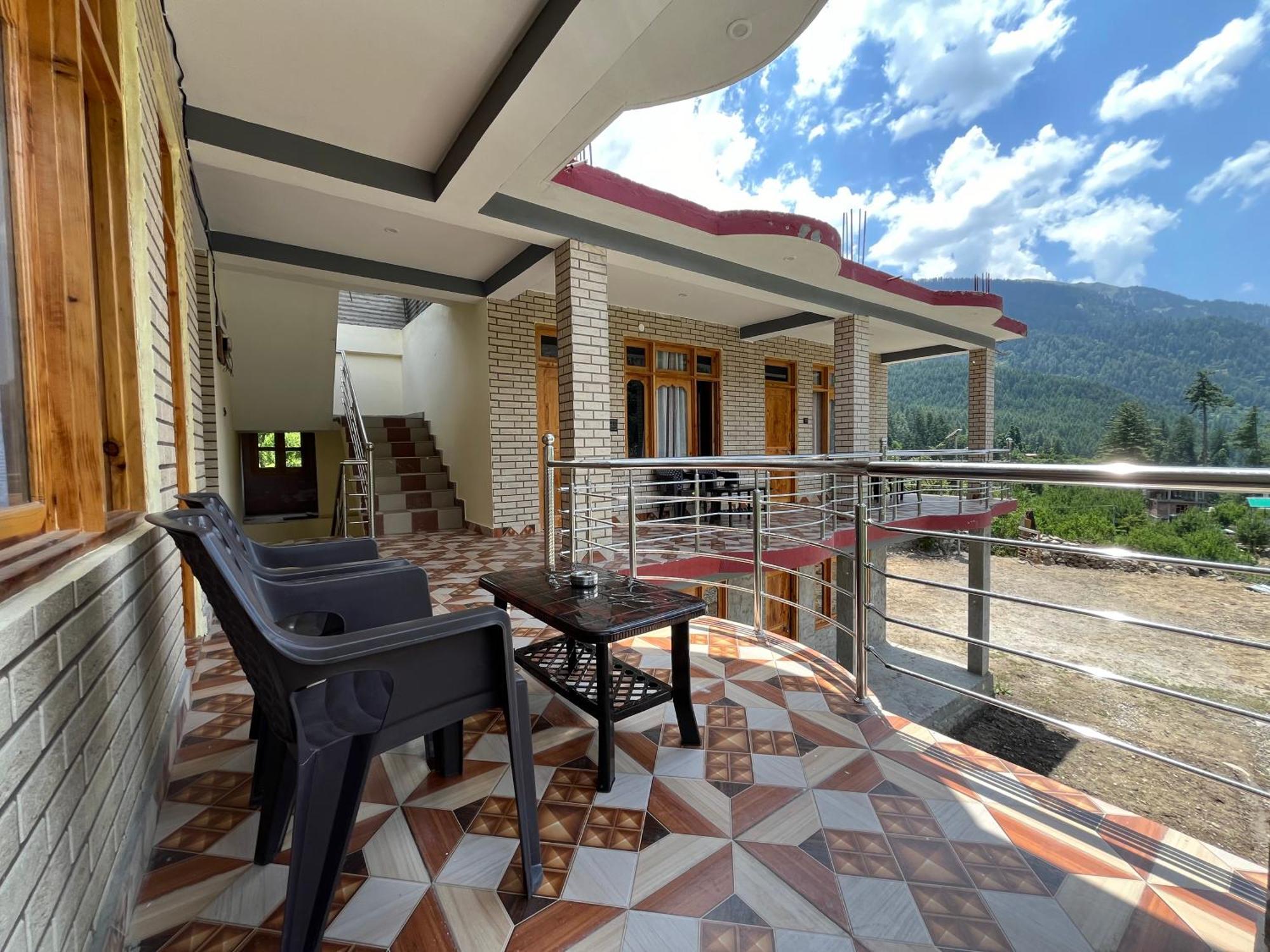 Отель Golden Luck Mann Cafe Kalgha Экстерьер фото